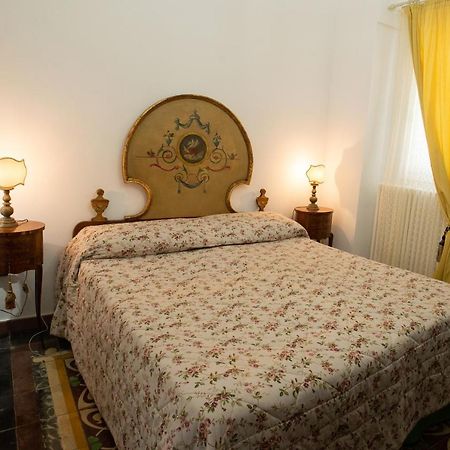La Casa Nel Vico Lägenhet Marittima Exteriör bild